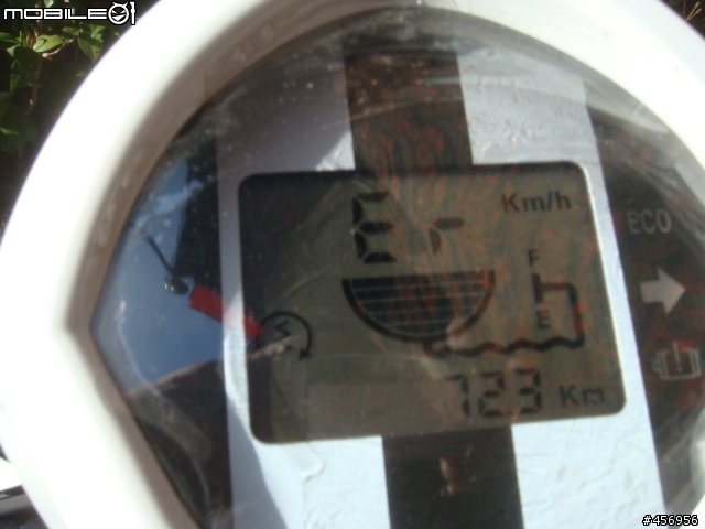 請教版上達人這儀表板顯示"Er"的狀態可能是哪邊有問題