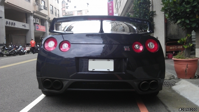 巧遇NISSAN GT-R