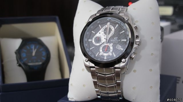 [雙開箱] CASIO EDIFICE 三眼計時錶 & CASIO平價雙顯運動錶