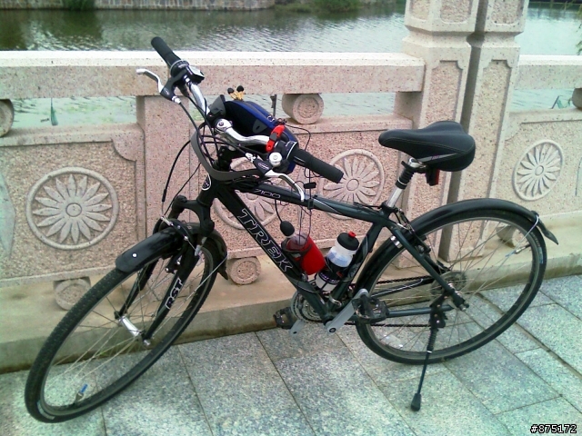 [開箱文] Trek 7100 ,HYBRID,公路混登山的都會車種。