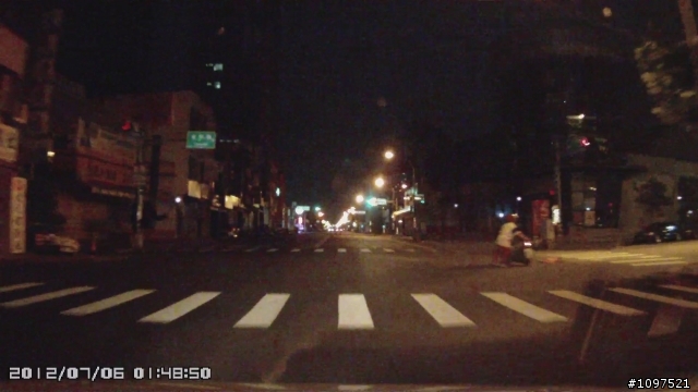 希望這位婦人和baby沒受嚴重傷害(桃園介壽路2段金和路銀和街)