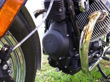 [開箱] (7/29更新) 就是愛復古風!! Moto Guzzi V7 Classic 圖多見諒!