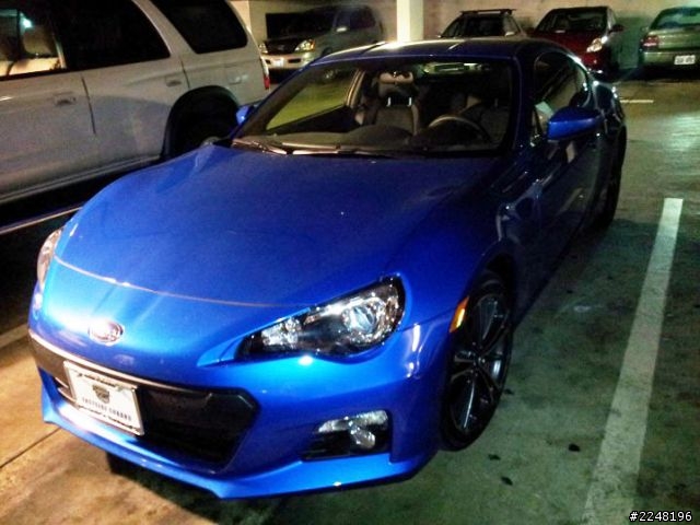 停車場看到BRZ