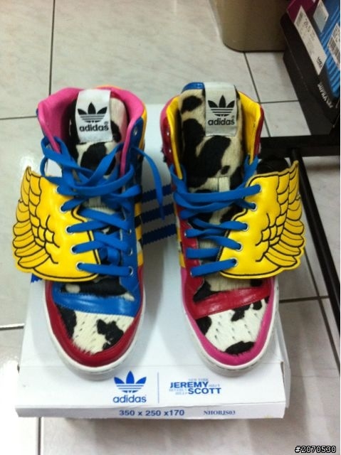 「開箱」Jeremy Scott 2ne1翅膀鞋