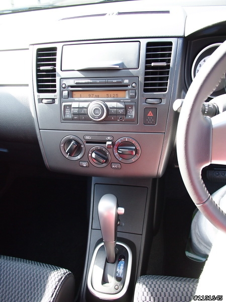 [新車開箱] Nissan Tiida 我的巧克力踢打!!