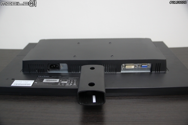﹝開箱﹞ViewSonic VA2251-LED方便的拼接螢幕入手