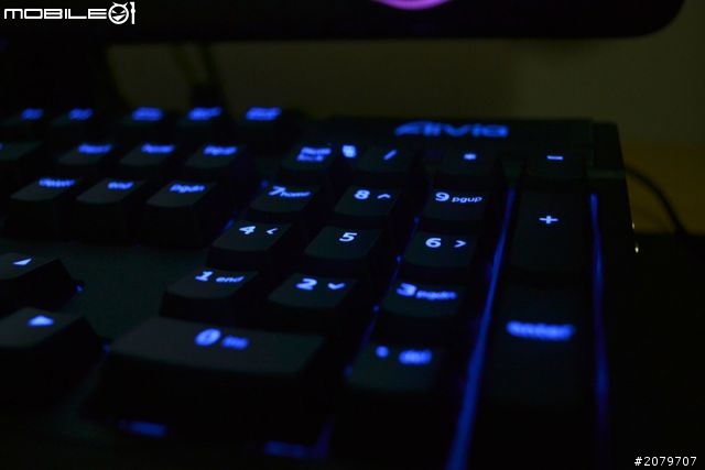 GIGABYTE Aivia Osmium  機械鍵盤入 (不專業開箱文）