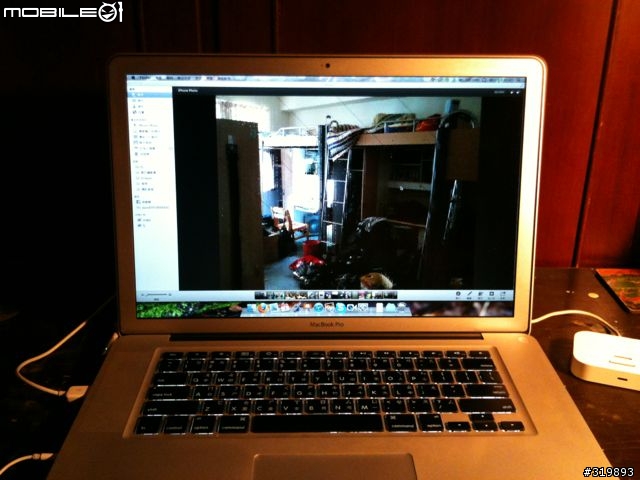 [求救]2010 Mid Macbook Pro 顯示出現斜紋