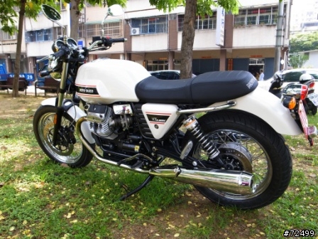 [開箱] (7/29更新) 就是愛復古風!! Moto Guzzi V7 Classic 圖多見諒!