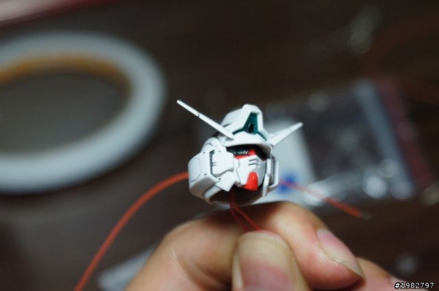 [ 鋼彈模型 ]MG AGE-1 腦部挖空LED置入手術