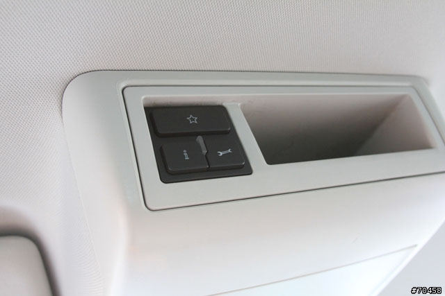 [開箱] 歐規Volkswagen T5 Caravelle 2.0TDI Bluemotion