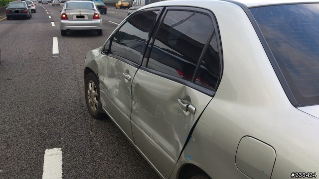 徵求一下影片或肇逃大貨車車號_7/15 17:45 北上林口上坡路段（約46.3公里處）