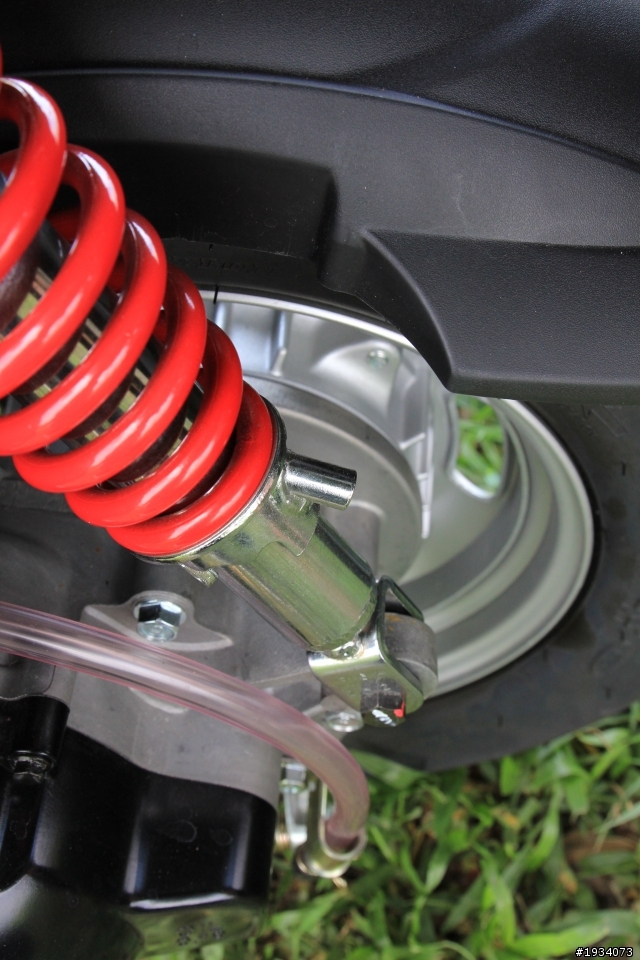 [開箱] 很搞剛的SYM GT125 EVO開箱分享