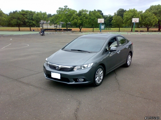 遲來的Civic 9 1.8VTI-s黑鈦銀
