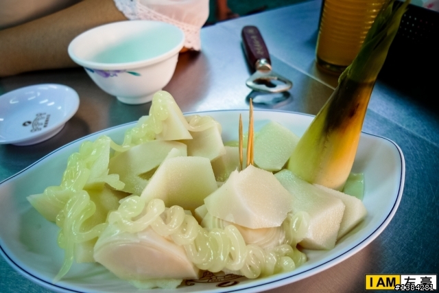 [食記] 仁武。橋邊鵝肉店 (鵝油香蔥外銷海外!)