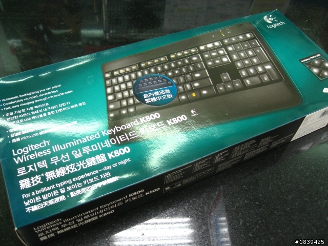 Logitech 羅技 K800 無線炫光建盤 簡易開箱分享