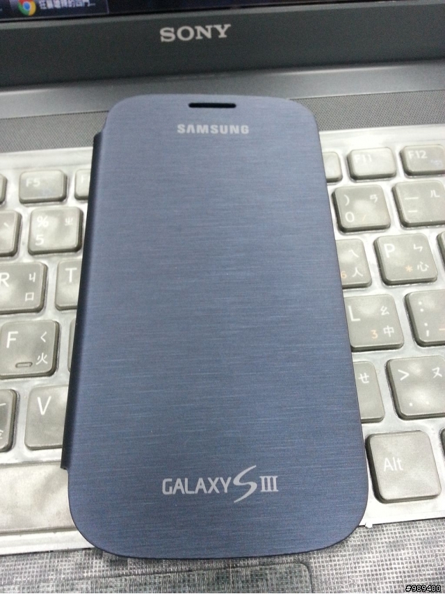 ◢開箱◣我的早鳥預購活動贈品SIII 32GB--原廠藍色皮套及16GB記憶卡