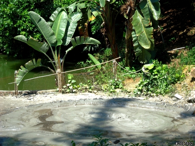 2012-7-10高雄燕巢惡地形絕地逢生險象之旅
