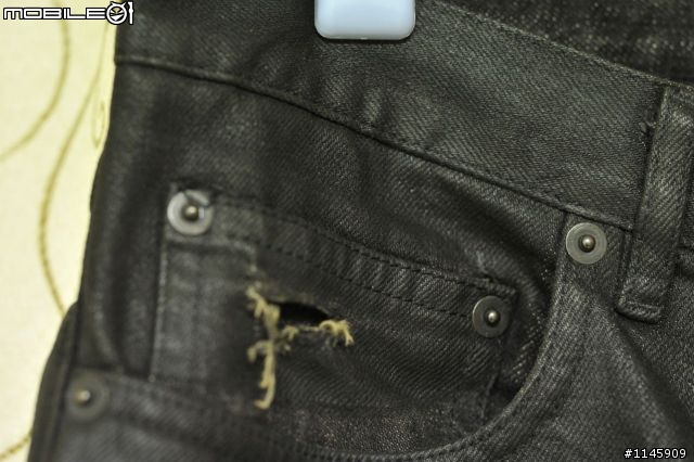 [傳說中的...]Dior Homme 04SS Destroyed 黑膠破褲