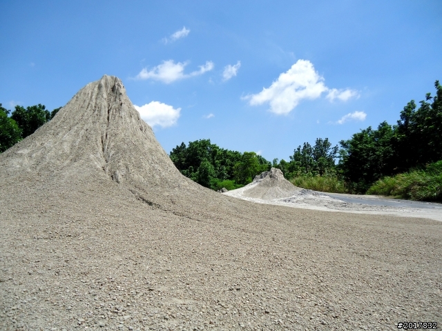 2012-7-10高雄燕巢惡地形絕地逢生險象之旅