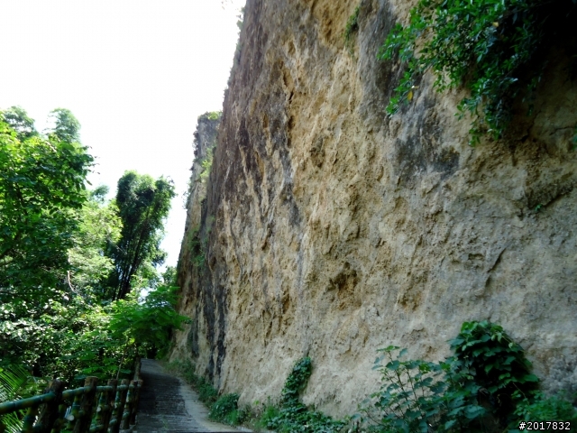 2012-7-10高雄燕巢惡地形絕地逢生險象之旅