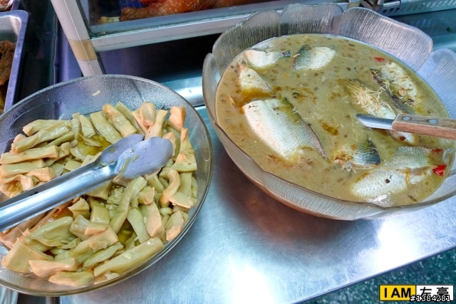 [食記] 仁武。橋邊鵝肉店 (鵝油香蔥外銷海外!)