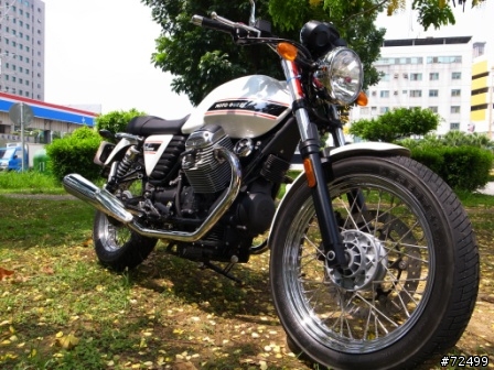 [開箱] (7/29更新) 就是愛復古風!! Moto Guzzi V7 Classic 圖多見諒!