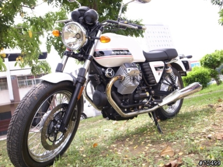 [開箱] (7/29更新) 就是愛復古風!! Moto Guzzi V7 Classic 圖多見諒!