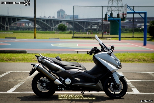 2012 Yamaha T-MAX 530（科技銀）開箱！