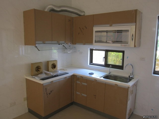 建商送的廚具裝上了,但不喜歡..怎麼辦???  (新成屋,建商說不能退)