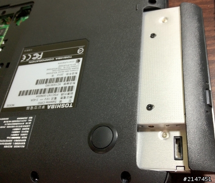 拼裝升級+簡單心得~Toshiba C850改SSD+雙硬碟