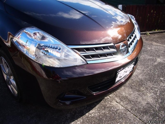 [新車開箱] Nissan Tiida 我的巧克力踢打!!