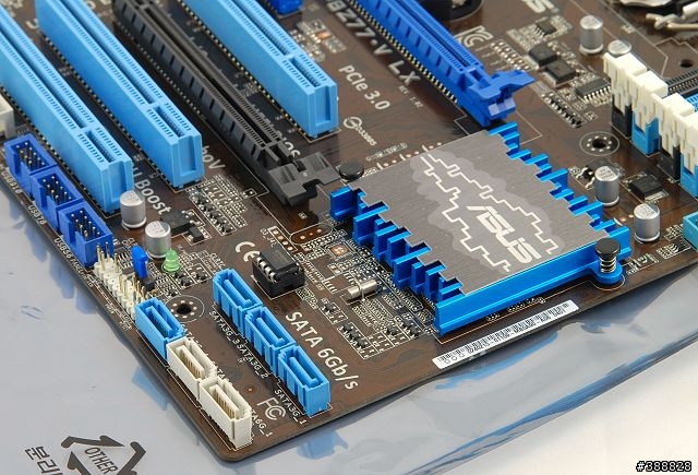 ASUS P8Z77-V LX與HD 7850聯合出擊，玩DIABLO III不用煩惱