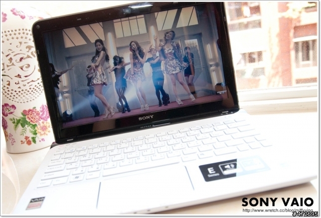SONY VAIO E系列:純白迷人的SVE11116