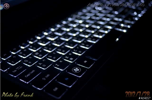 [開箱] 輕薄大螢幕 Acer Aspire Timeline Ultrabooks M5 - 581TG