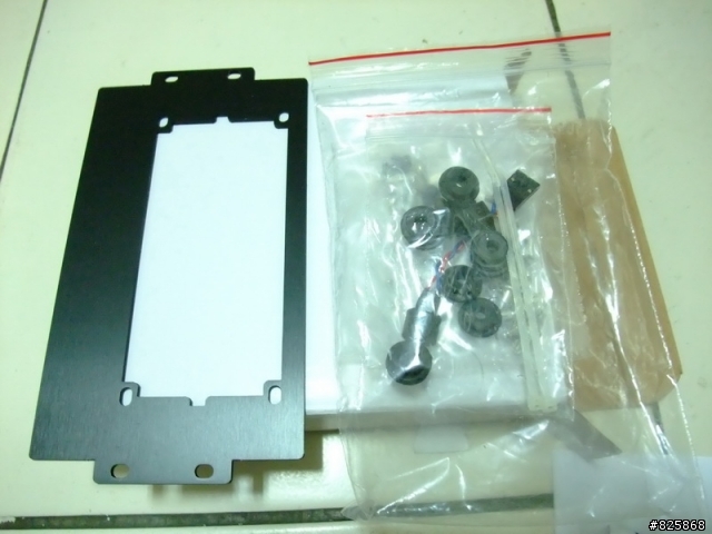 [開箱] 聯力 PC-Q03 小巧機殼內裝也更是小的可憐，配I5 3470S、AX7750。