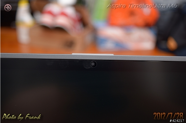 [開箱] 輕薄大螢幕 Acer Aspire Timeline Ultrabooks M5 - 581TG