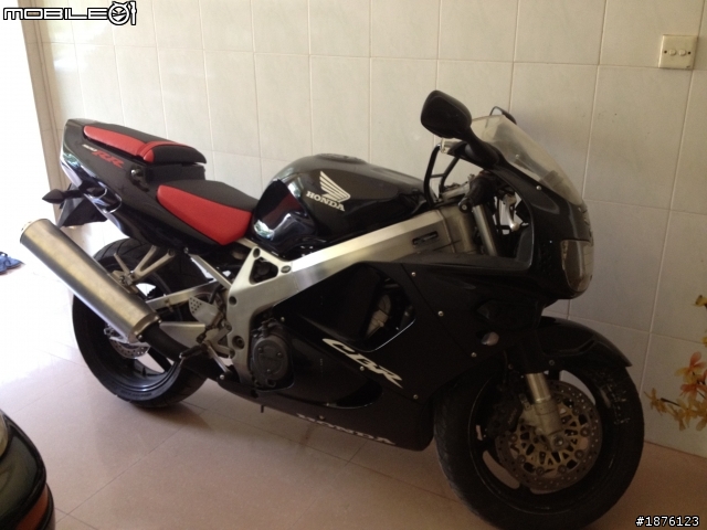台灣重機夢~HONDA CBR 900RR柬國夢想成真記