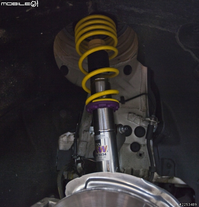 BMW F20 小小開箱文(7/17小小改裝 KW V3 避震器)