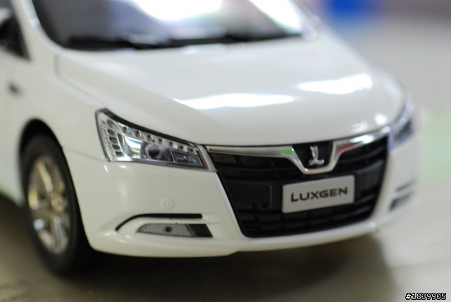 Luxgen 5 sedan 1:18 開箱  (第一次開箱...)