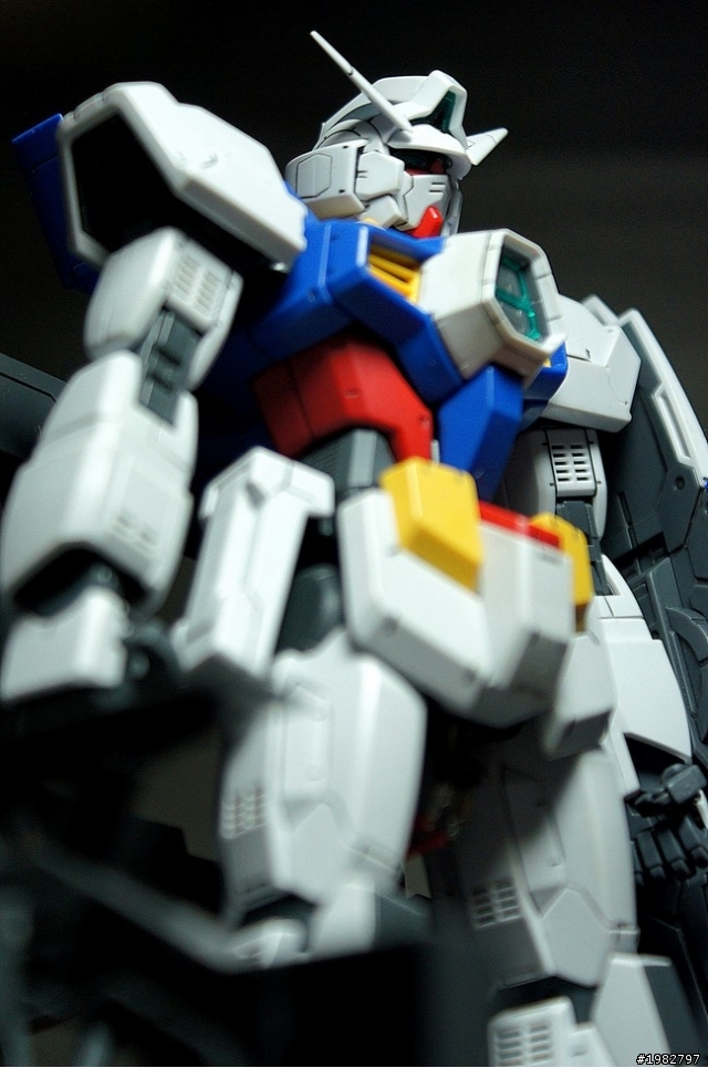 [ 鋼彈模型 ]MG AGE-1 腦部挖空LED置入手術