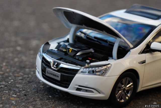 Luxgen 5 sedan 1:18 開箱  (第一次開箱...)