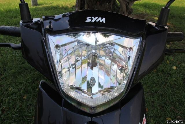 [開箱] 很搞剛的SYM GT125 EVO開箱分享