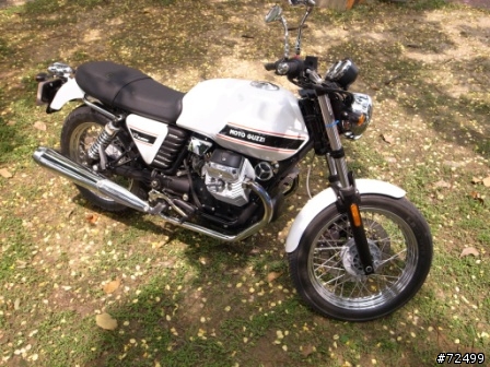 [開箱] (7/29更新) 就是愛復古風!! Moto Guzzi V7 Classic 圖多見諒!