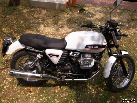 [開箱] (7/29更新) 就是愛復古風!! Moto Guzzi V7 Classic 圖多見諒!