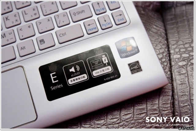 SONY VAIO E系列:純白迷人的SVE11116