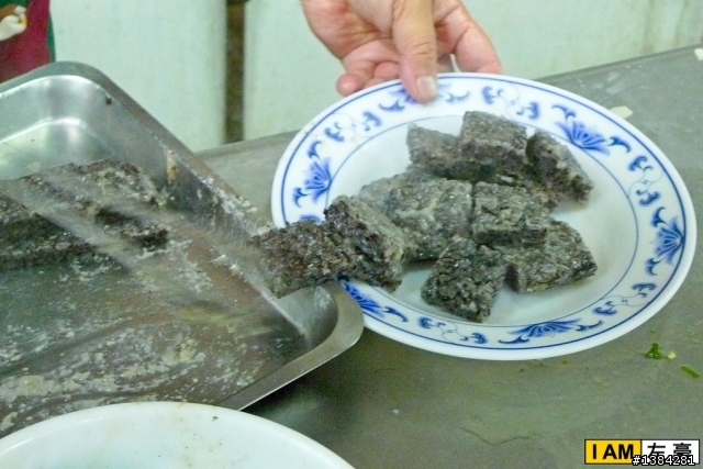 [食記] 仁武。橋邊鵝肉店 (鵝油香蔥外銷海外!)