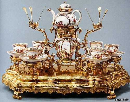 向各位神人求救!!!!!!!      用模型材料      製作瓷器........................................
