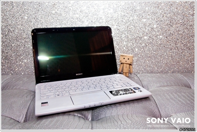 SONY VAIO E系列:純白迷人的SVE11116