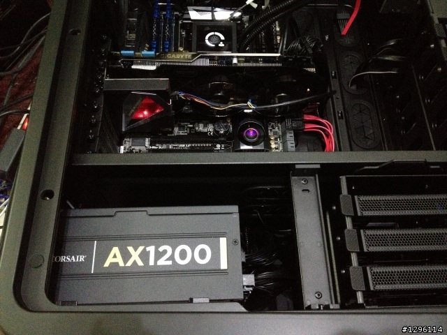 [開箱圖多]三年之後酷媽COSMOS II I7 3820與海盜船H100水冷的享受...